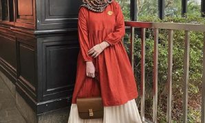 Inspirasi Outfit Baju Tunik Wanita Muslimah yang Anggun